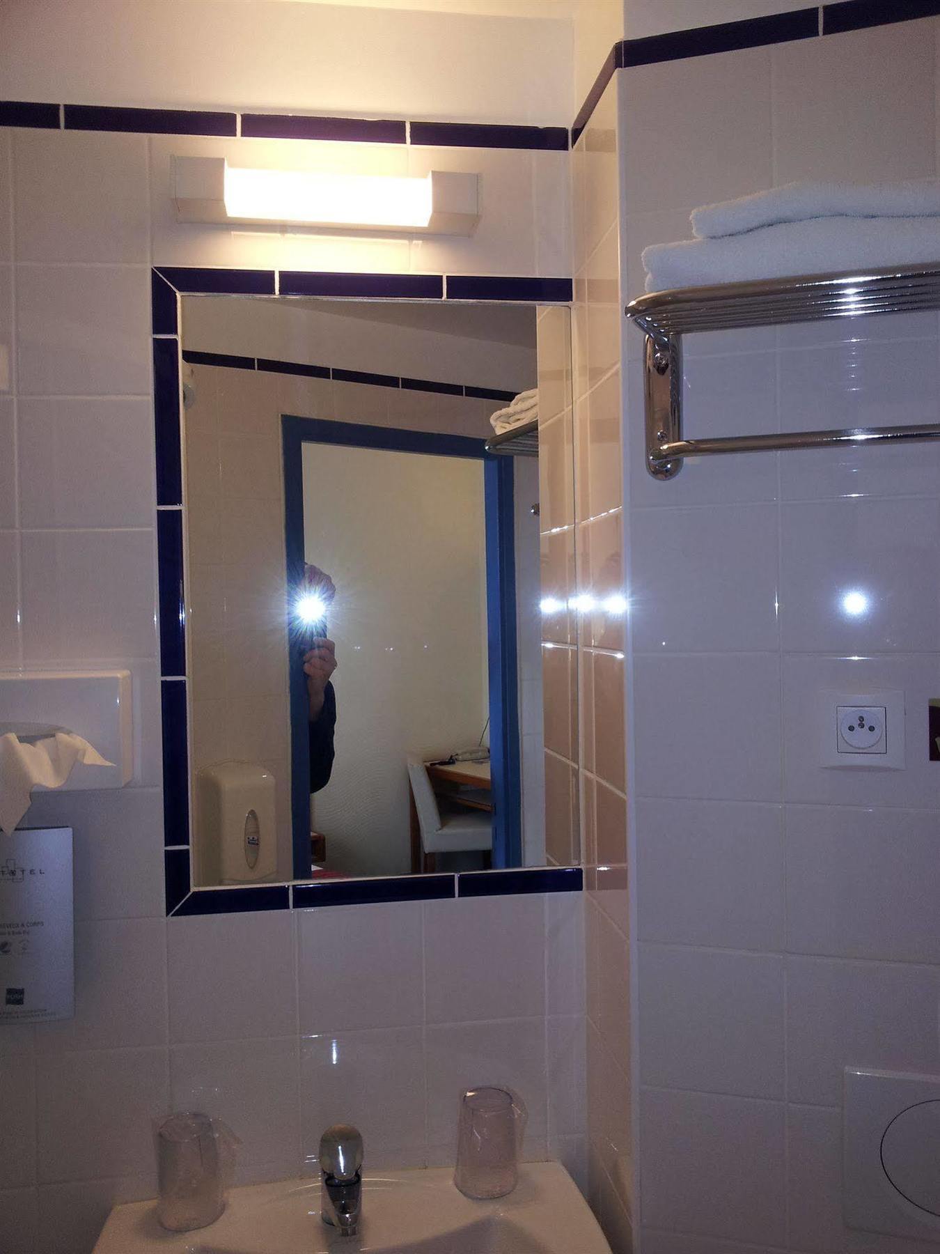 Cit'hotel Du Port Rhu Hotel