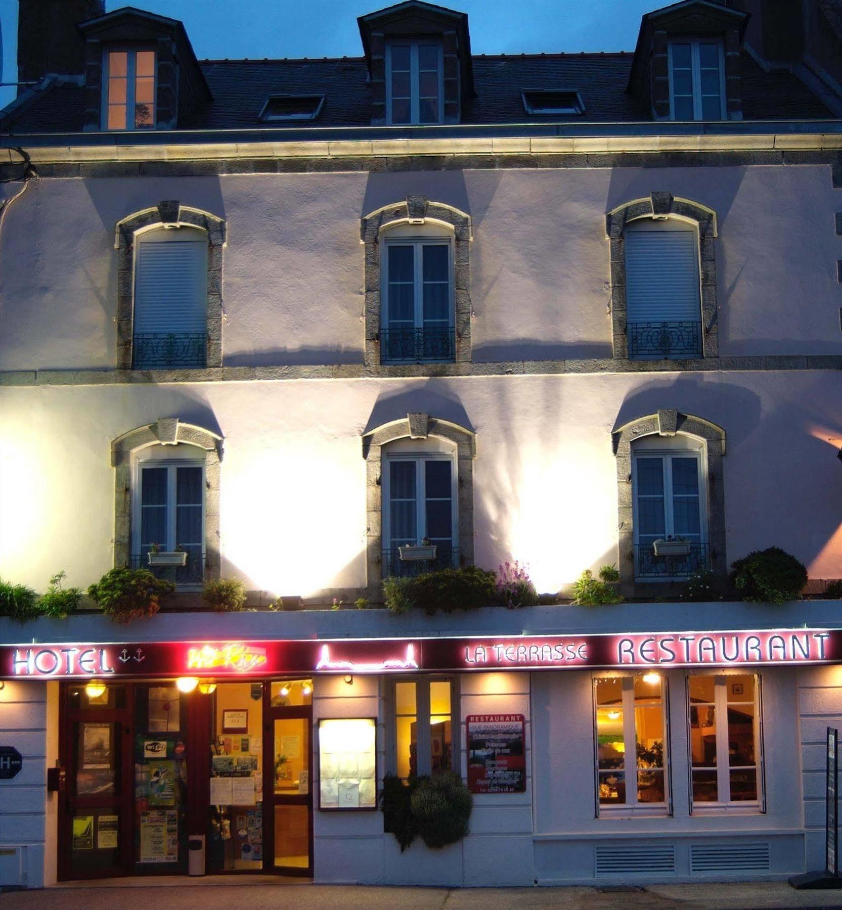 Cit'hotel Du Port Rhu Hotel