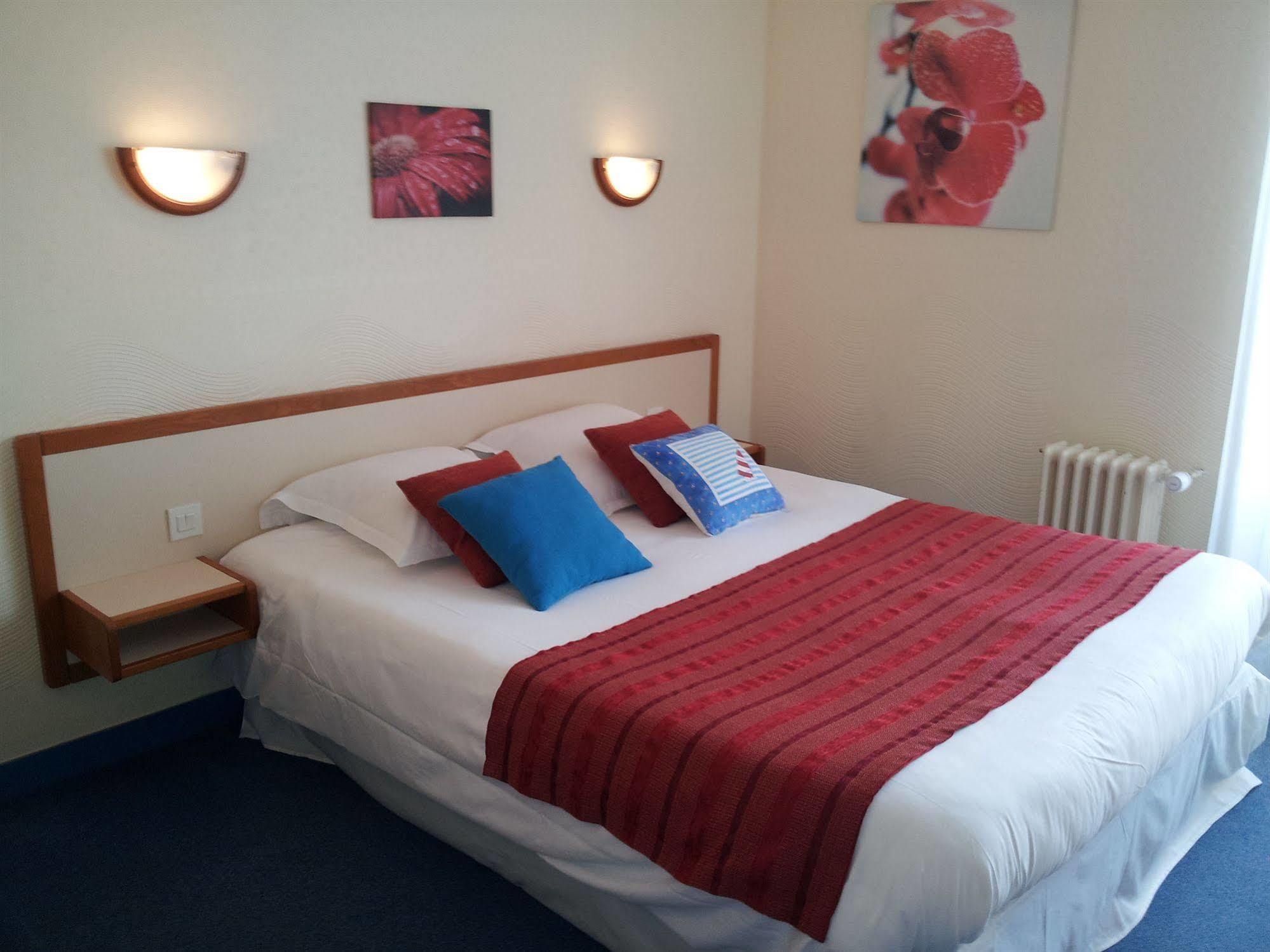 Cit'hotel Du Port Rhu Hotel